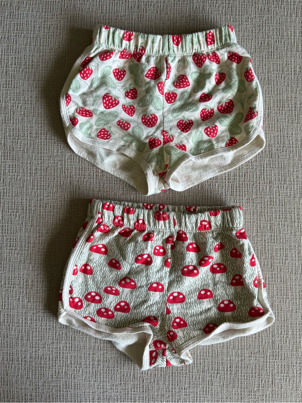 Winter Water Factory Size 6 printed Shorts Bundle